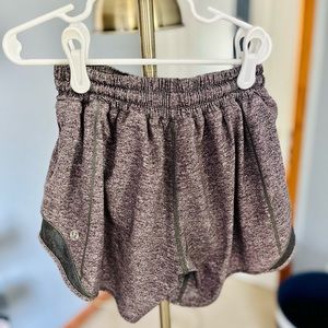 Lululemon Hottie Hot Shorts 4”